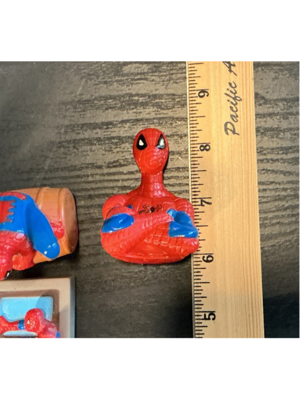 Vintage Marvel Spider-Man Figure Lot4 Playfully Yours Water Squirter Barrel 2001 - Picture 3 of 3
